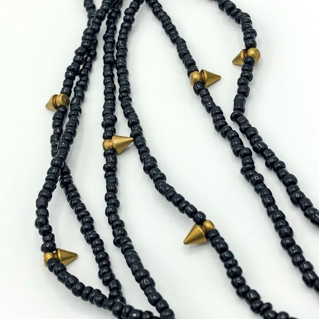 Lange Kette schwarzes Glas und Messing