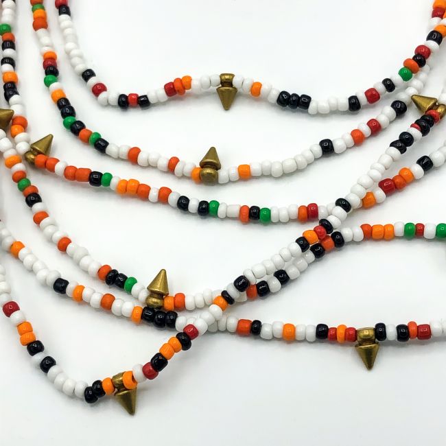 Lange Kette buntes Glas und Messing