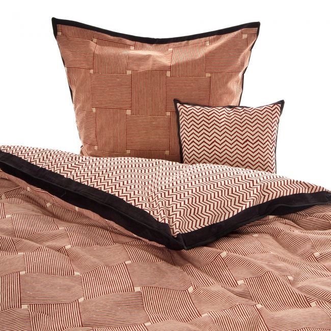 Bettbezug Nippon Red, Foto mit 2 Kissen Nippon Red