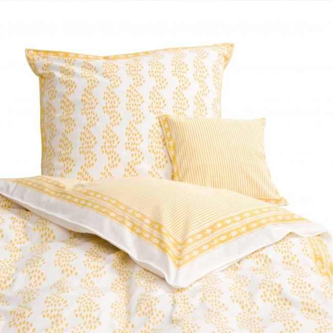 Bettwäsche Gelbe Fische, hier mit Kissen 80x80 und 40x40