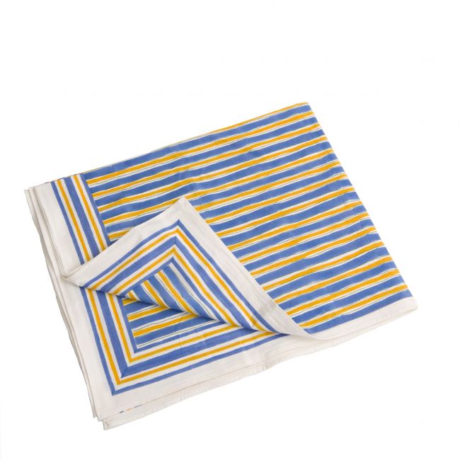 Das Laken könnte als Vorhang, Tischdecke, Bettlaken- oder Überwurf verwendet werden.