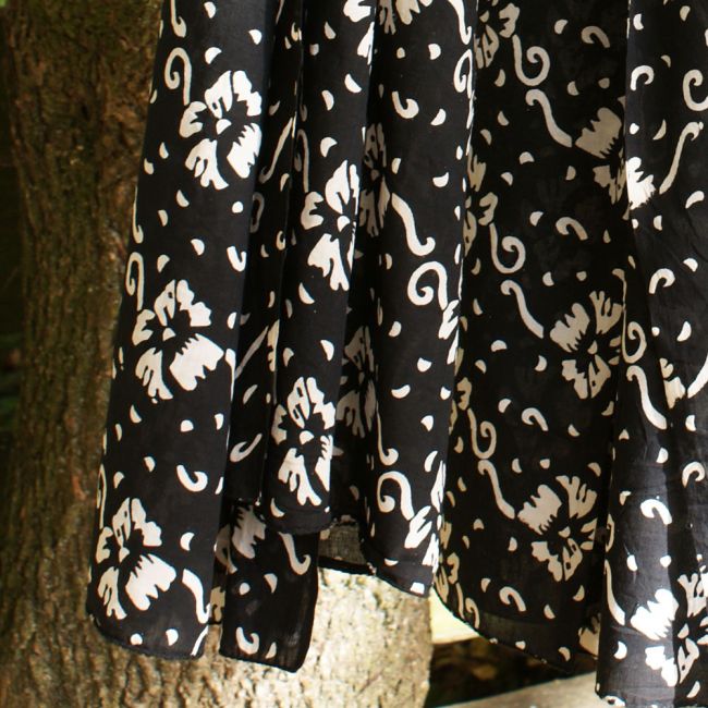 als großes Schaltuch verwendbar