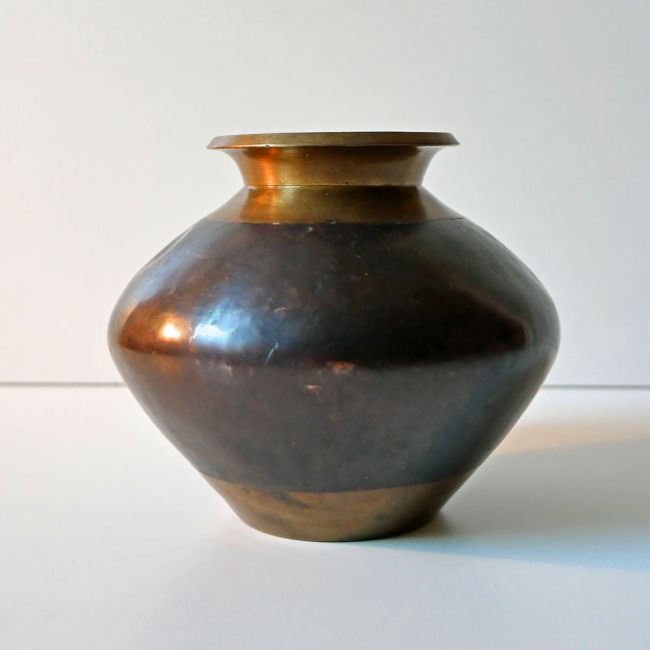 Antike Vase aus Messing V4